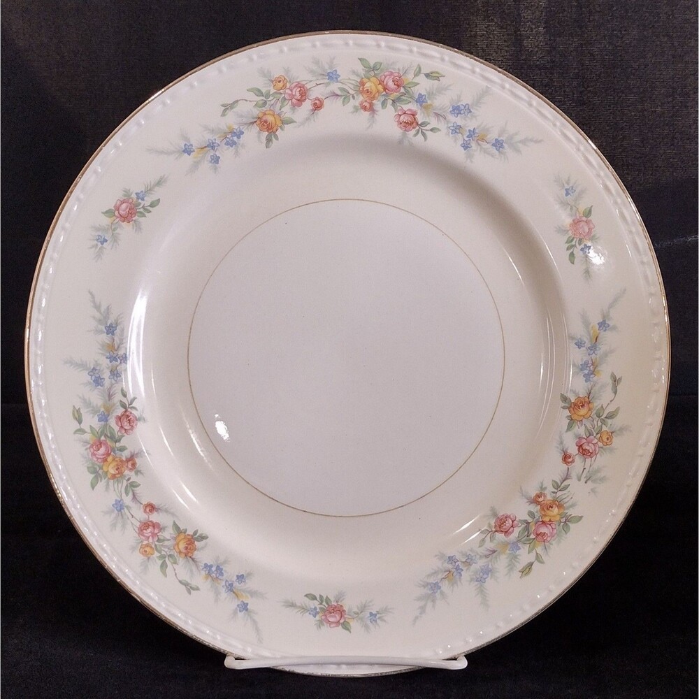 Homer Laughlin China Georgian Eggshell Cashmere ivory flowered 10" dinner plate